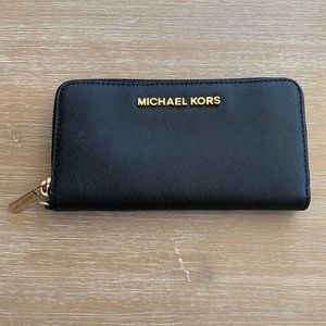 Michael Kors Wallet/Wristlet